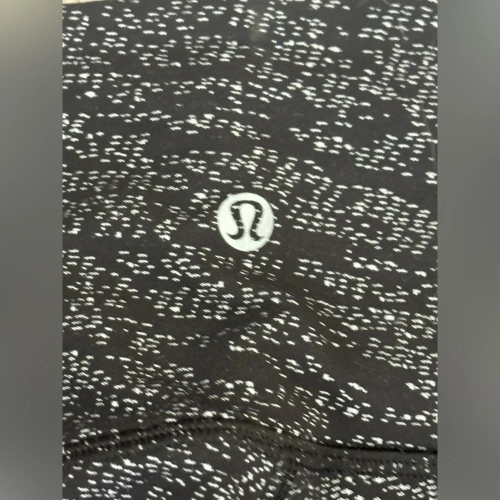 Lululemon Wunder Under black pattern Warmer style s 4